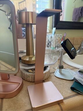Lux Rose Gold Metal Headphone & Device Stand Organizer